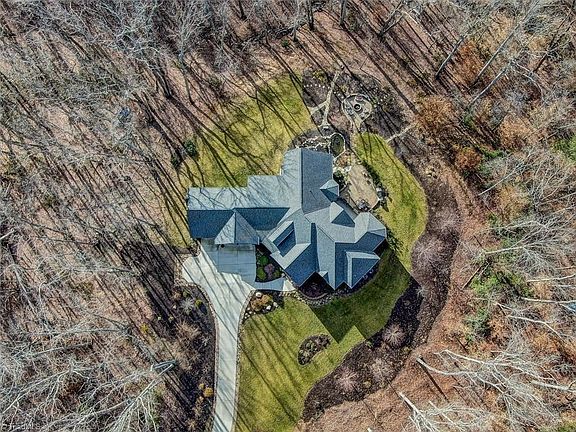 5th image of 186 Crows Nest Dr