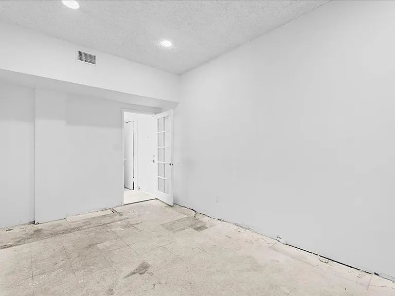 7969 Foothill Blvd — Photo 19