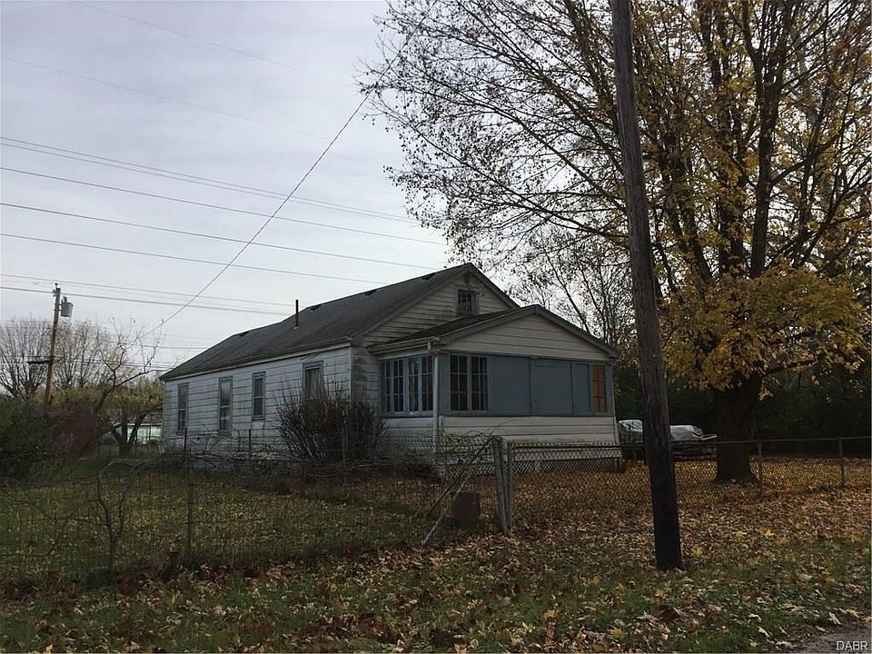2nd image of 1632 Dewitt Dr