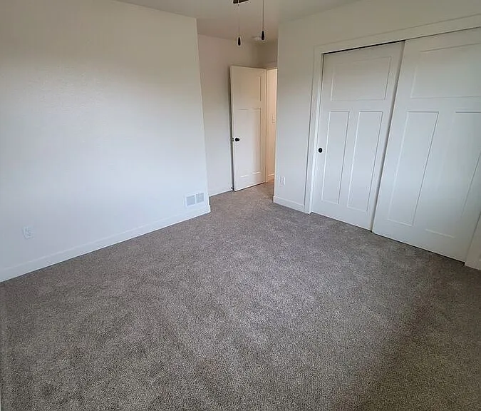 829 S Laurue Dr — Photo 8