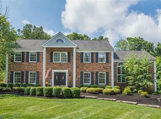 9 Revere Ct, Randolph, NJ 07869