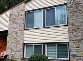3325 Whitehall Dr, Willow Grove, PA 19090