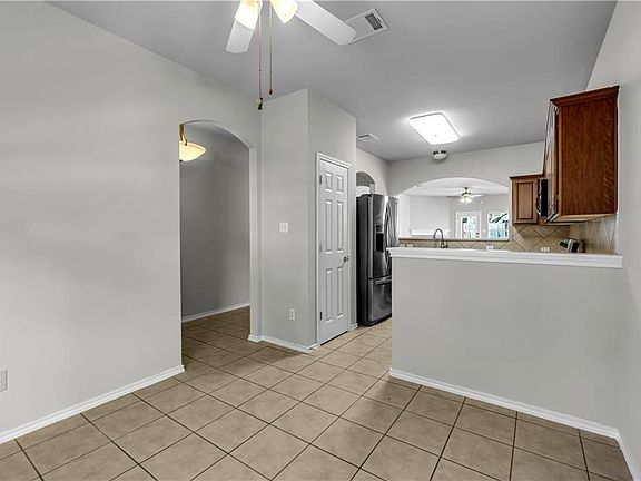 3rd image of 316 Golden Eagle Ln
