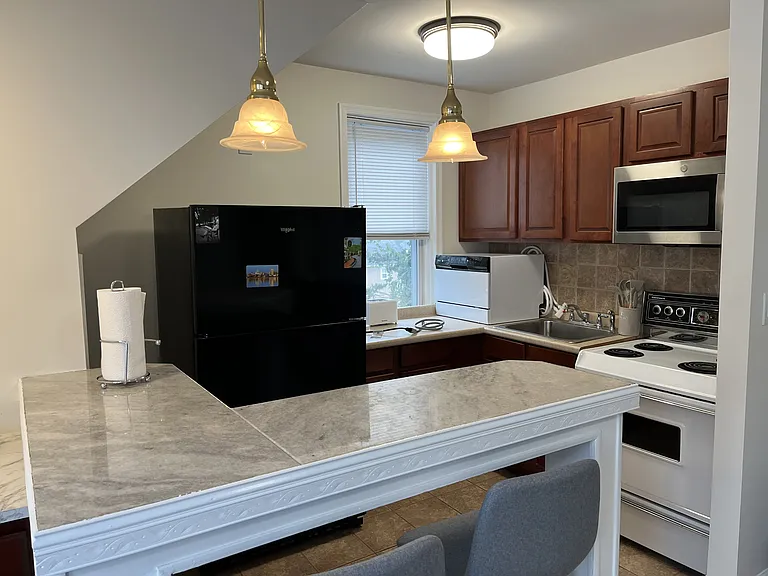 3023 Harvard Ave — Photo 5