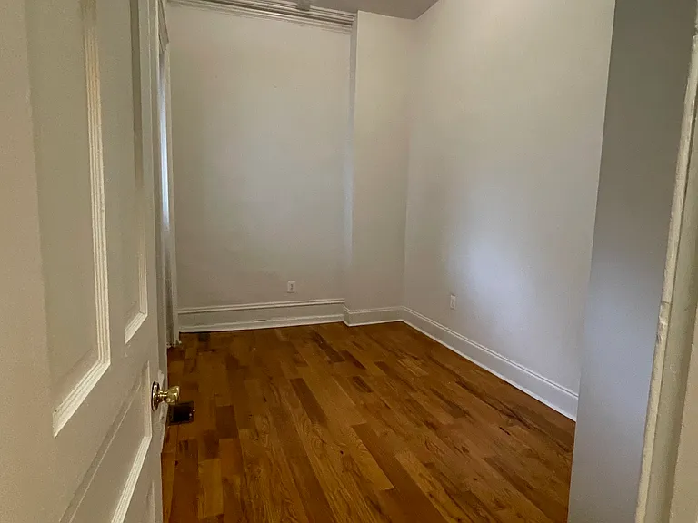 4833 Germantown Ave #1R — Photo 6