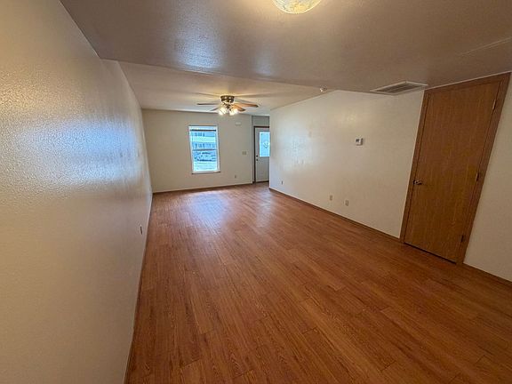 3rd image of 20305 Skyview Dr APT B