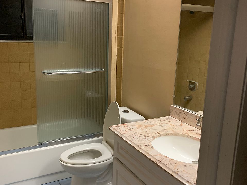 1st image of 14582 Vista Ln