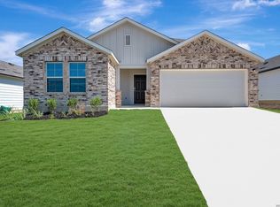 1032 Amber Lake, Seguin, TX 78155