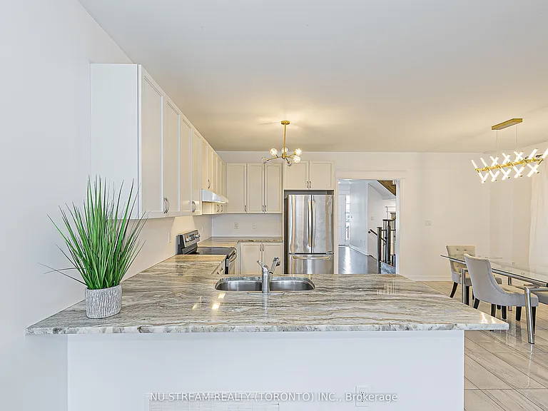 194 Paradelle Dr — Photo 13