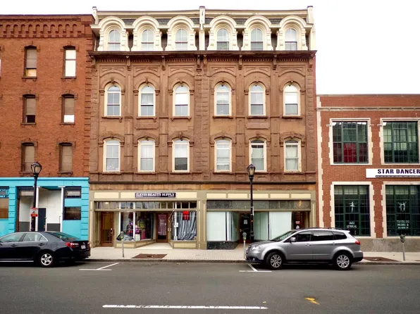 164-178 High Street, 164-178 High St #201, Holyoke, MA 01040