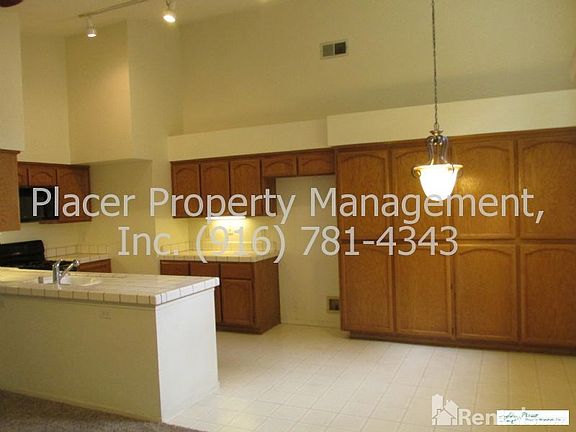 3rd image of 3763 Pine Hollow Way