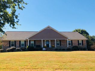 1033 Claremont Dr, Columbia, TN 38401