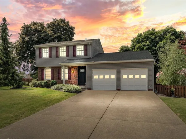 1472 Oakridge Dr, Ambridge, PA 15003