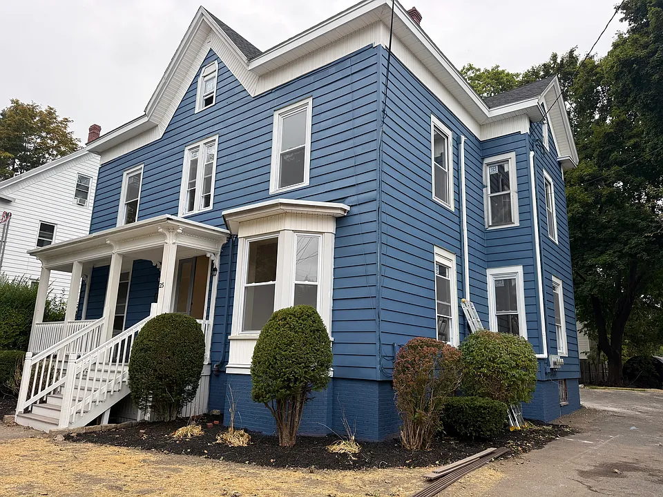 25 Pleasant Ave #3