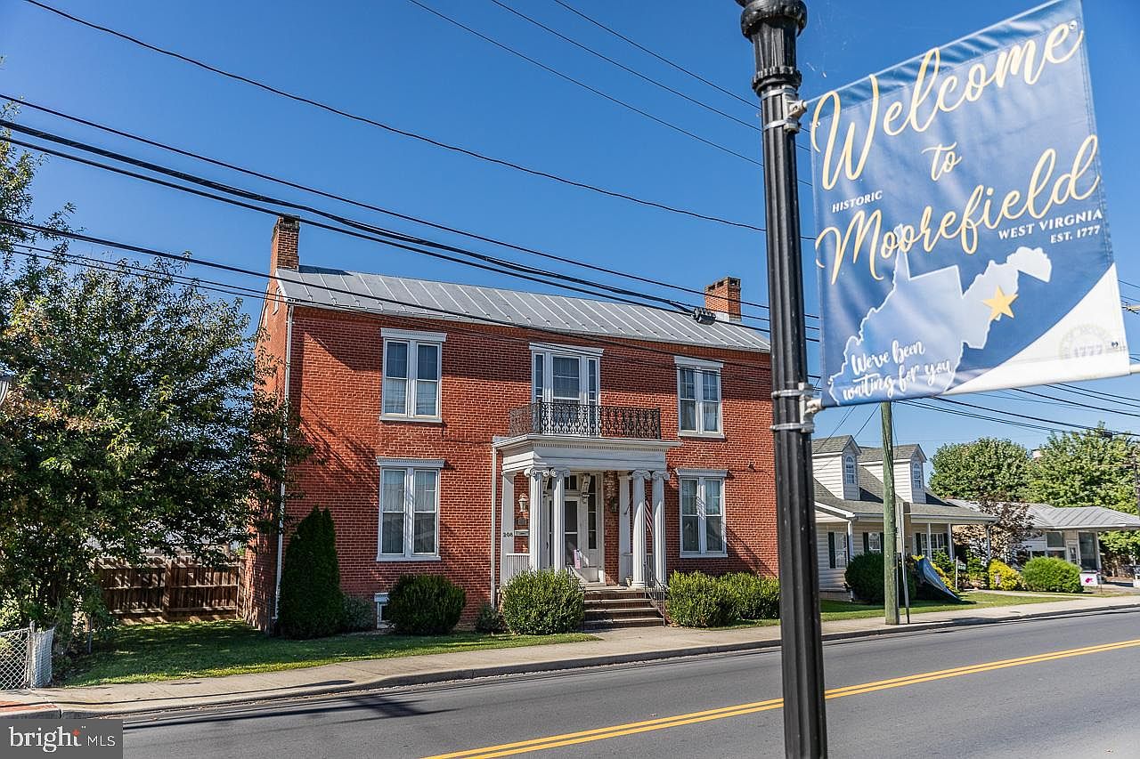 208 N Main St, Moorefield, WV 26836 Zillow