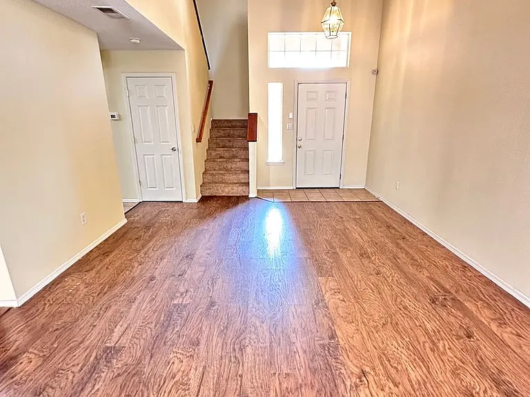 559 Sky Tower St SW — Photo 6