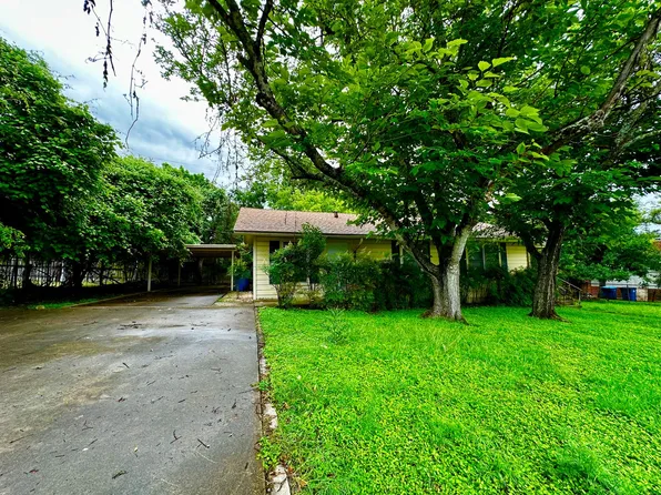 525 Methodist Encampment Rd, Kerrville, TX 78028