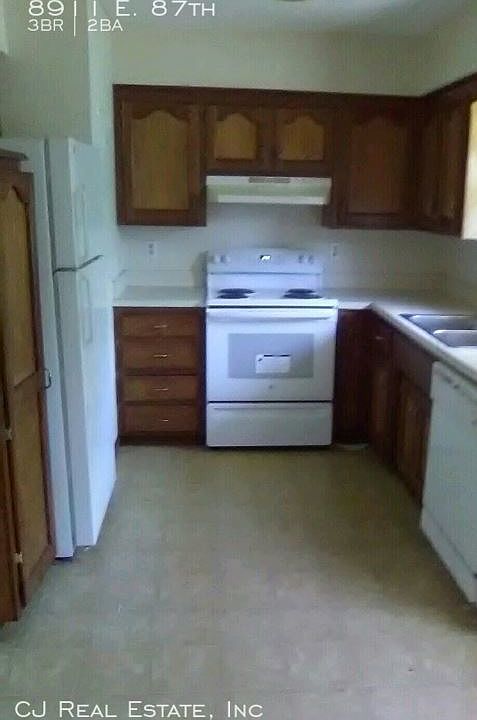 2nd image of 8911 E 87th St