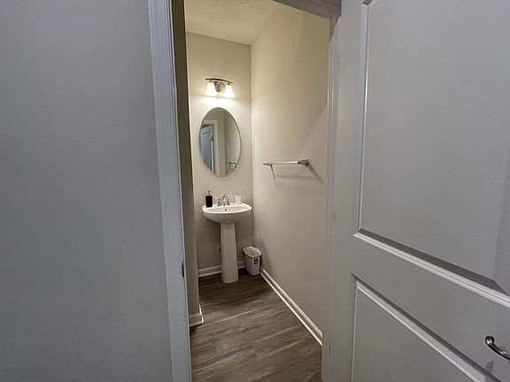 5th image of 11099 Elm Creek Cir