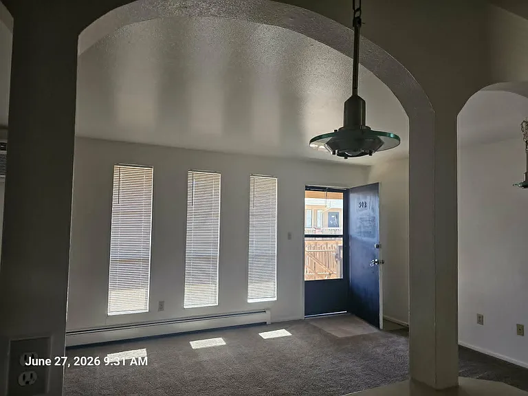1 bd front room