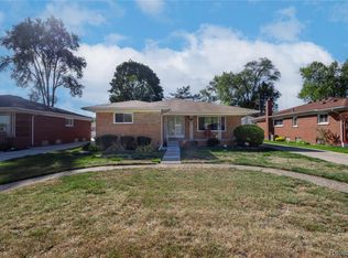 15659 Addison St, Southfield, MI 48075