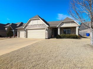 2212 S 15th St, Broken Arrow, OK 74012