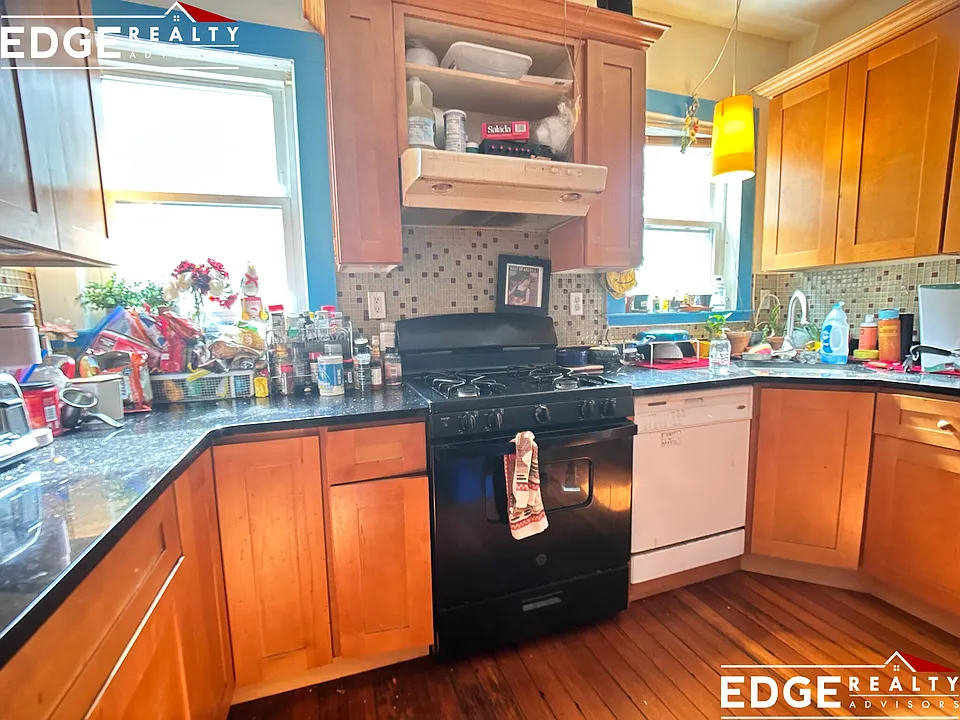 5 Mapleton St #1