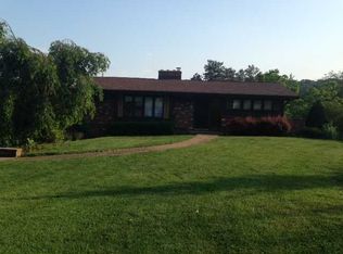 220 Horseshoe Dr, Mars, PA 16046