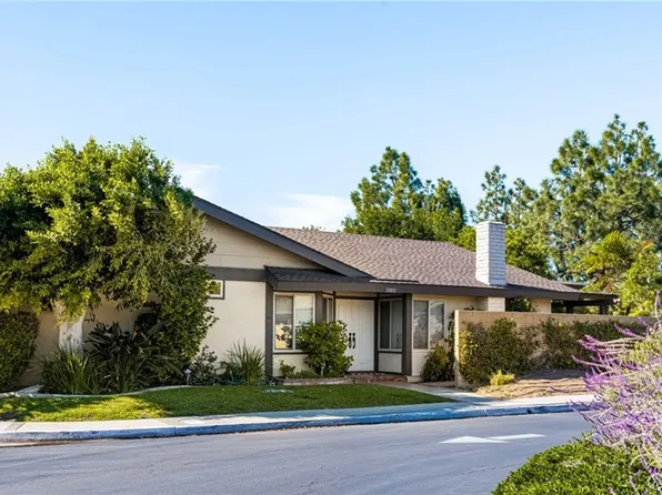 2102 E Wellington Ave, Santa Ana, CA 92701