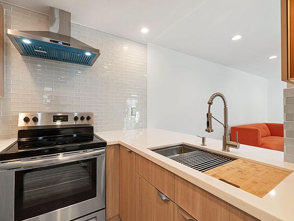 3rd image of 280 S Avenida Caballeros Unit 102