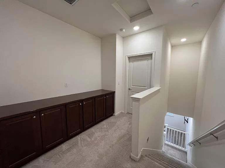 2762 Ferrara Cir — Photo 24