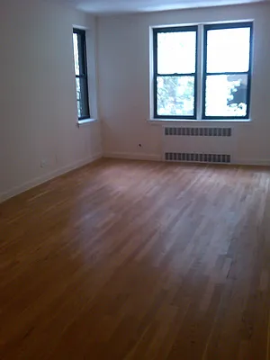 Sold by Mark Greenberg Real Estate | media 8