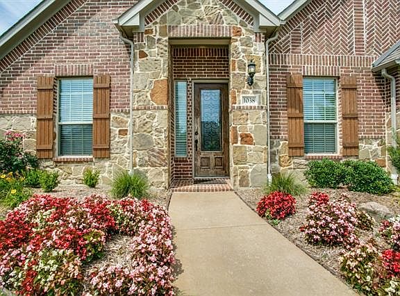 3rd image of 1038 Everglades Dr