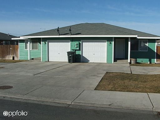 1st image of 704 NW Sunburst Ct