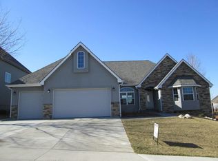 319 Delmar Ridge Ln, Council Bluffs, IA 51503