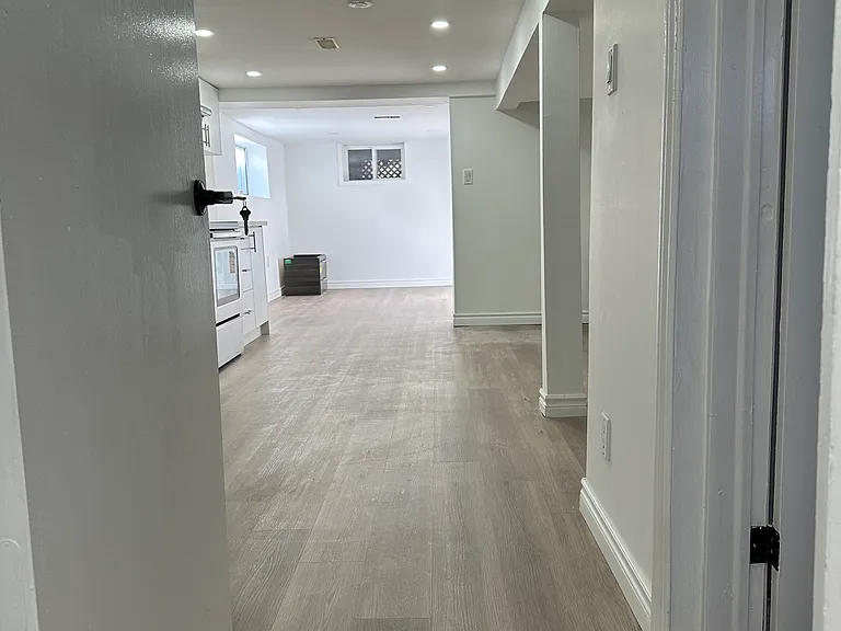 240 Parkview Hill Cres #2 — Photo 10