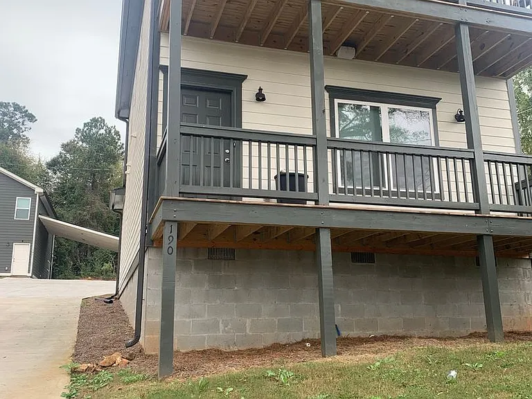 190 Marlin St — Photo 2
