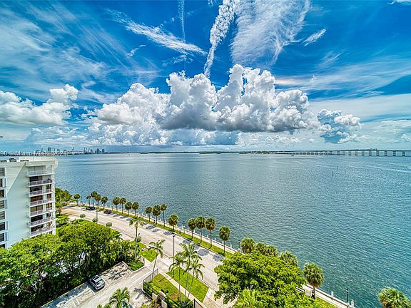 3rd image of 1450 Brickell Bay Dr APT 1101