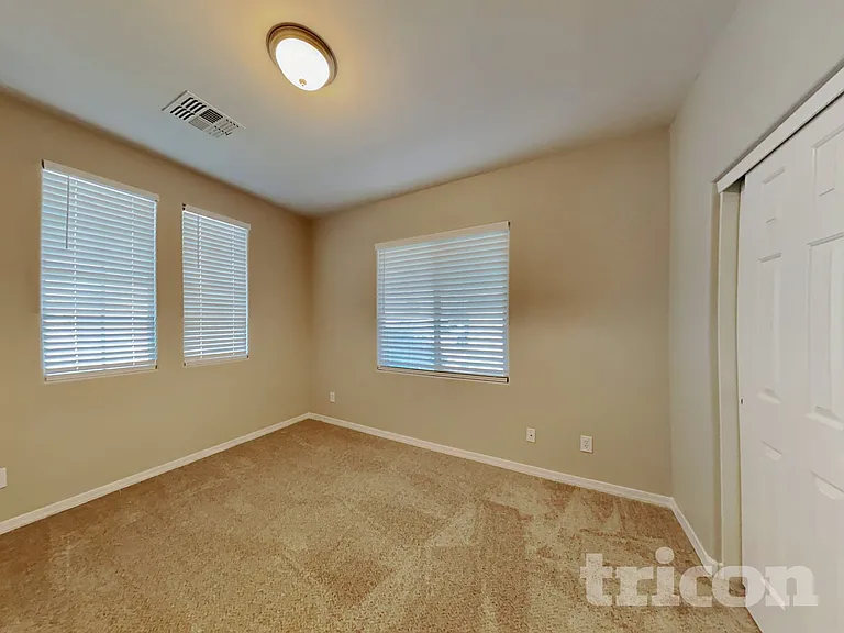 2403 W Kristina Ave — Photo 11