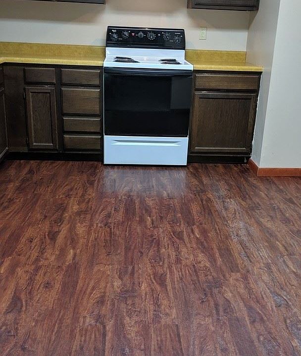 1st image of 320 Lincoln St APT 11