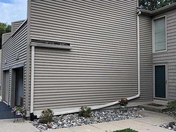 4th image of 3627 E Meadows Ct #34