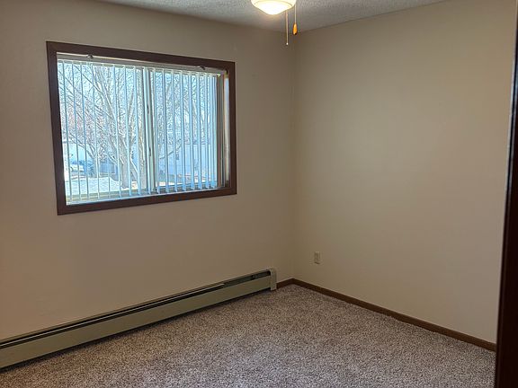 5th image of 480 12th Ave SW APT 5