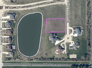 1503 Wyndemere Point Dr, Champaign, IL