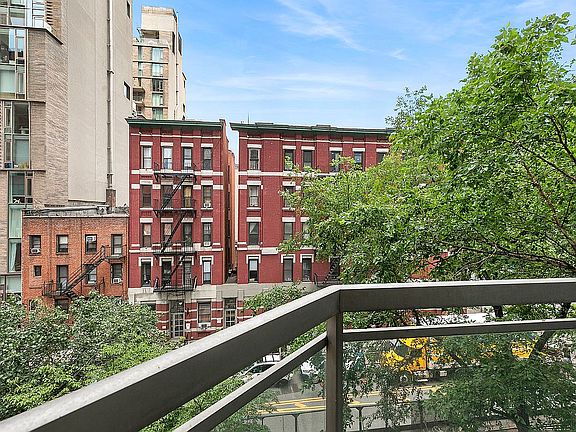 2nd image of 500 W 43rd St APT 4G