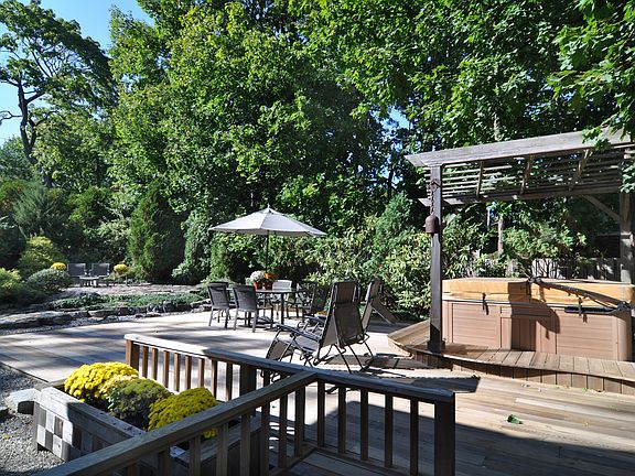 Hot Tub, Patio and Tranqulity