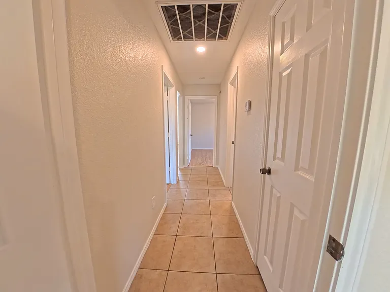 14 Burnham Dr — Photo 22