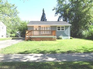 1652 McKay St, Waukegan, IL 60087