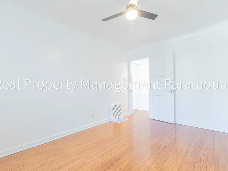1460 S Orange Grove Ave — Photo 20