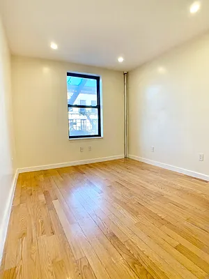 Rented by Bohemia Realty Group | media 8