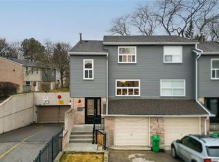1050 Shawnmarr Rd #145, Mississauga, ON L5H 3V1